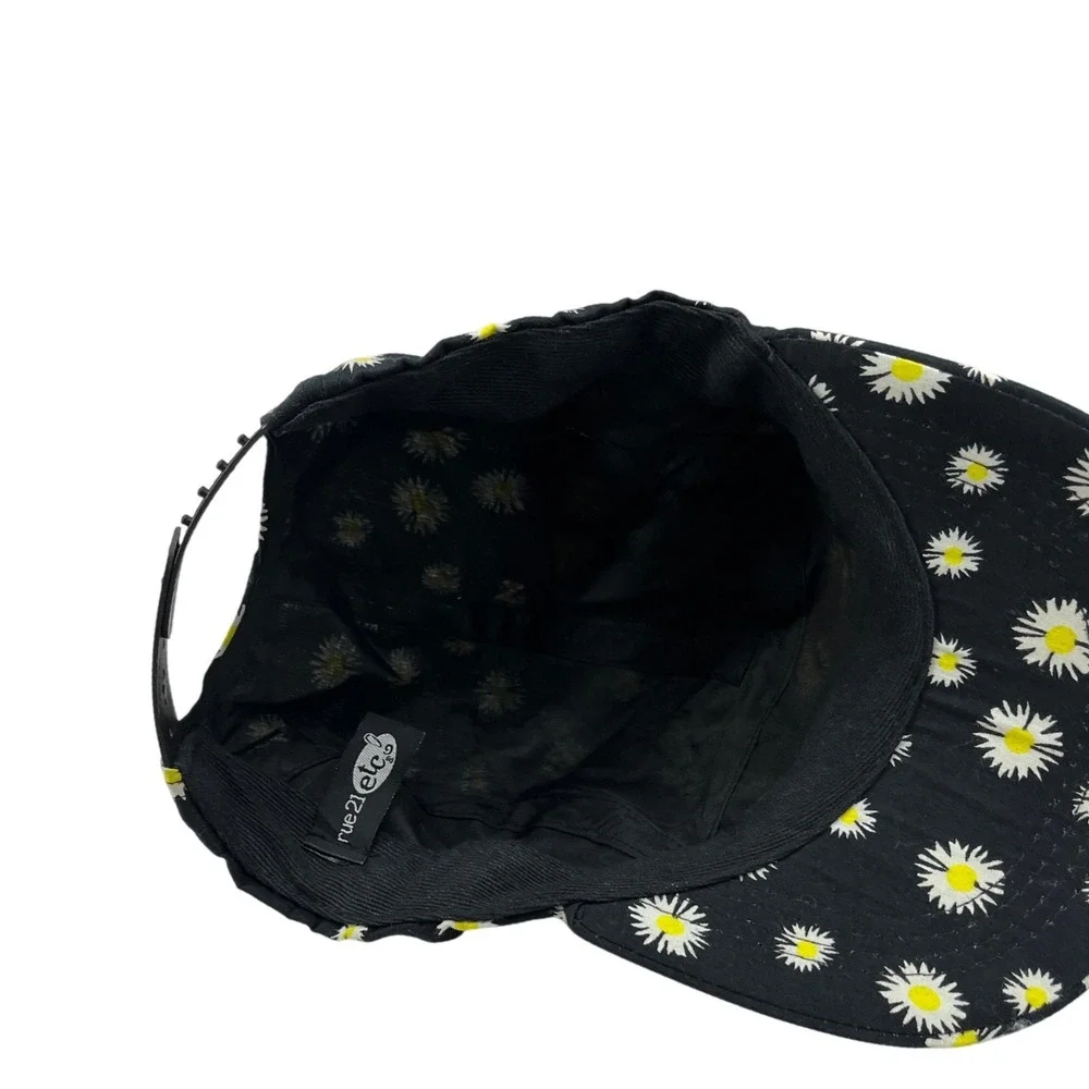 Rue21 etc Daisy Floral Print 5 Panel Hat Black White Yellow Snapback Camper Cap‎